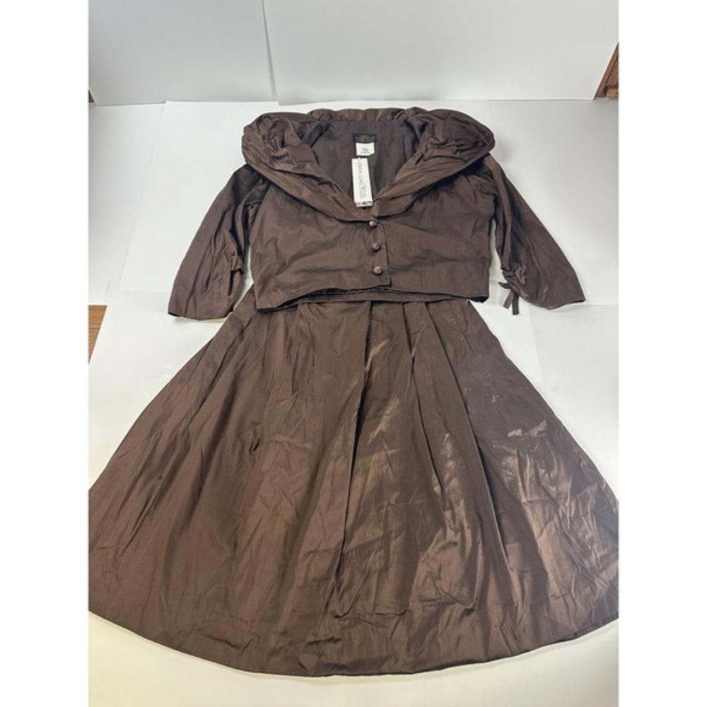 NWT LINDA LUNDSTROM 2 PIECE Set 100% Silk Skirt And Jacket‎ Outfit Set Size 10